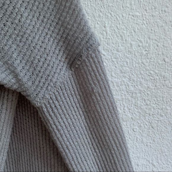 Urban outfitters light grey waffle cardigan - Picture 5 of 8